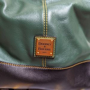 nwt green and black dooney purse